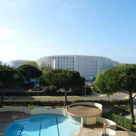 Cabine, Piscine, Proche Et Commerces - Fr-1-328-219 * La Grande-Motte
